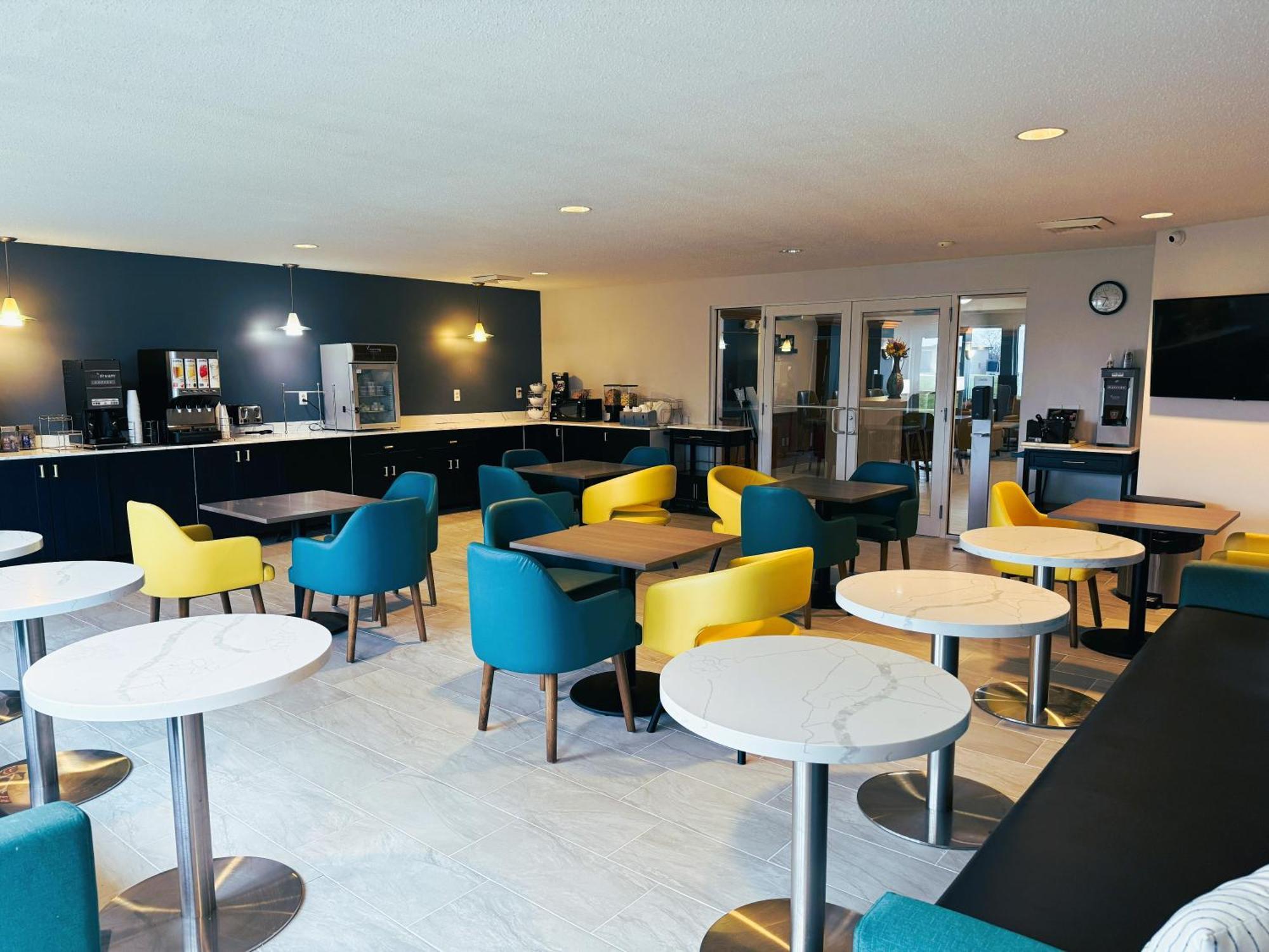 Hotel Comfort & I-43