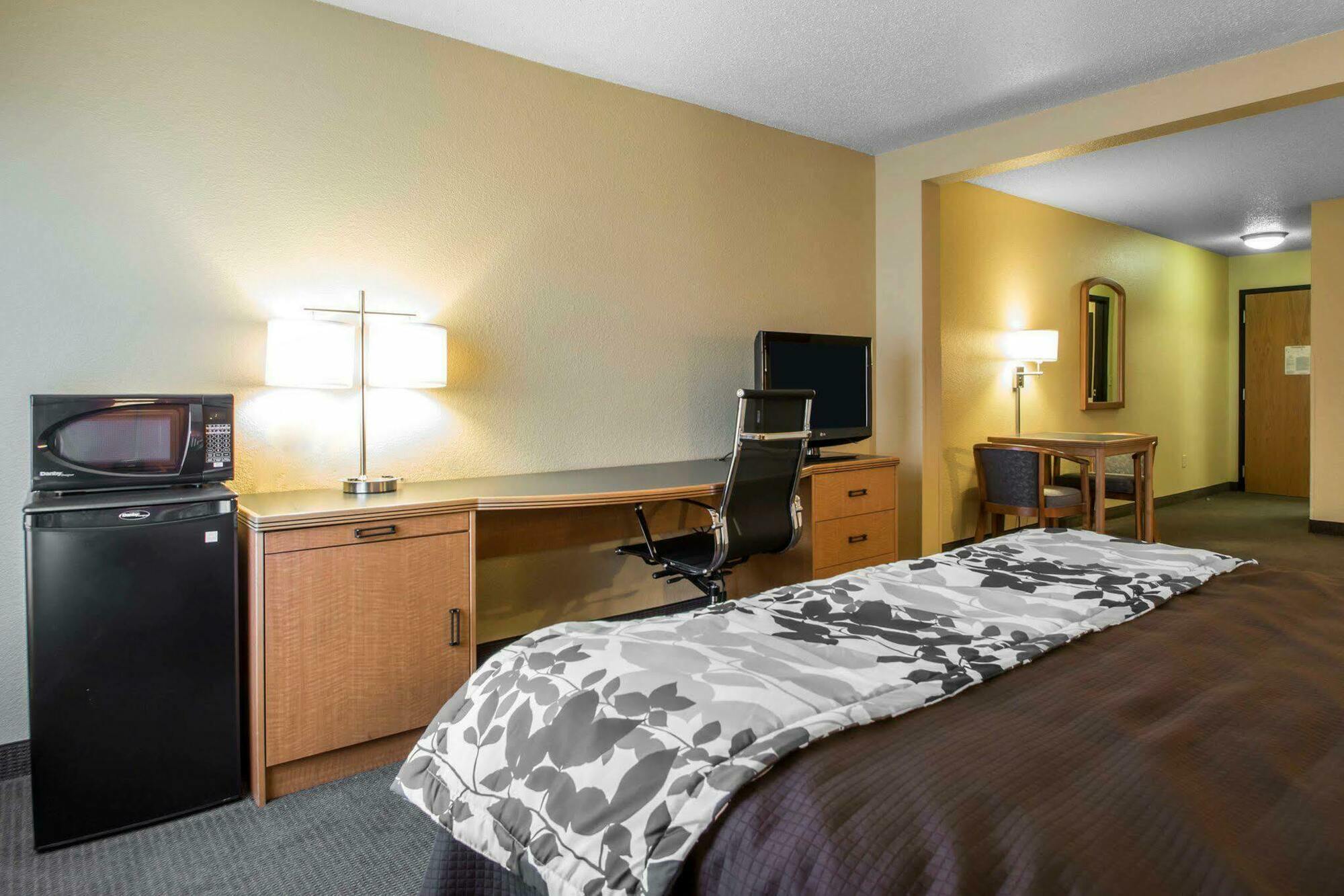 Hotel Comfort & I-43